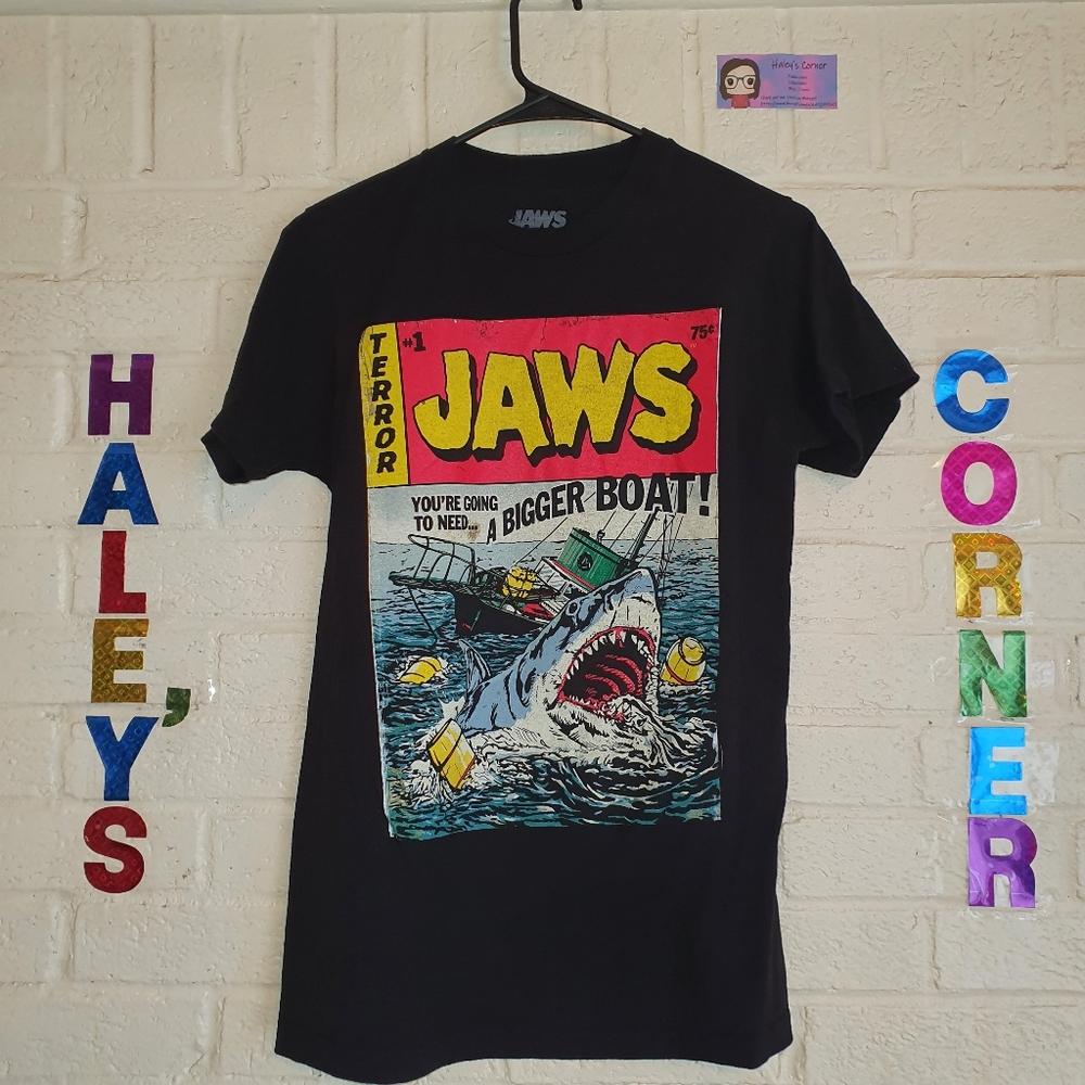 Men’s JAWS Comic Book T Shirt - Steven Spielberg Movie size Small